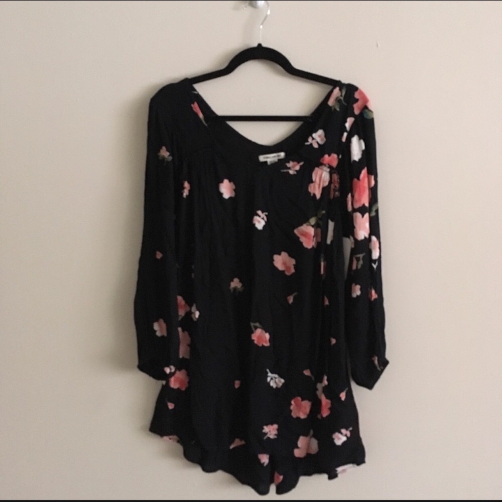Black dress with Flores! 🌸🌺🌸
